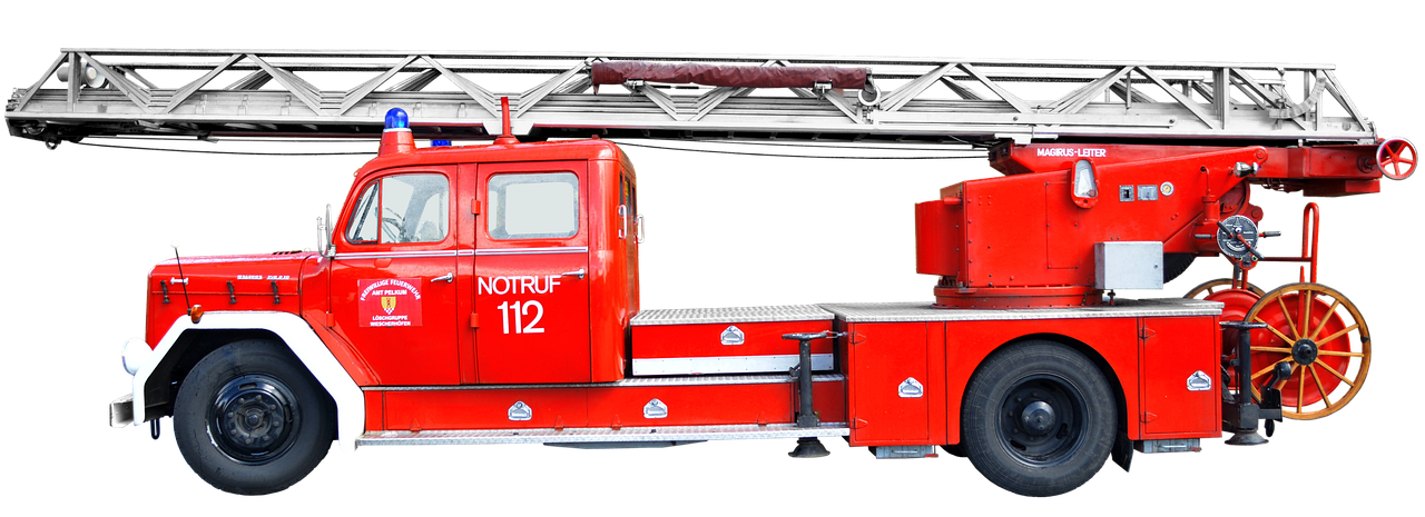 Pembersihan Material Longsor: Tugas Mulia Dinas Damkar Metro.