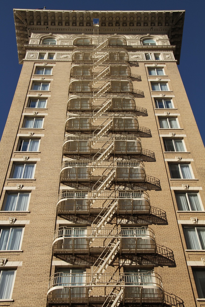 Dinas Damkar Metro: Melindungi Warga dari Ancaman Kebakaran